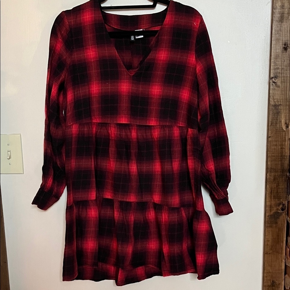 Divided H&M Red Black Plaid Tiered V Neck Long Sleeve Mini Dress Size M